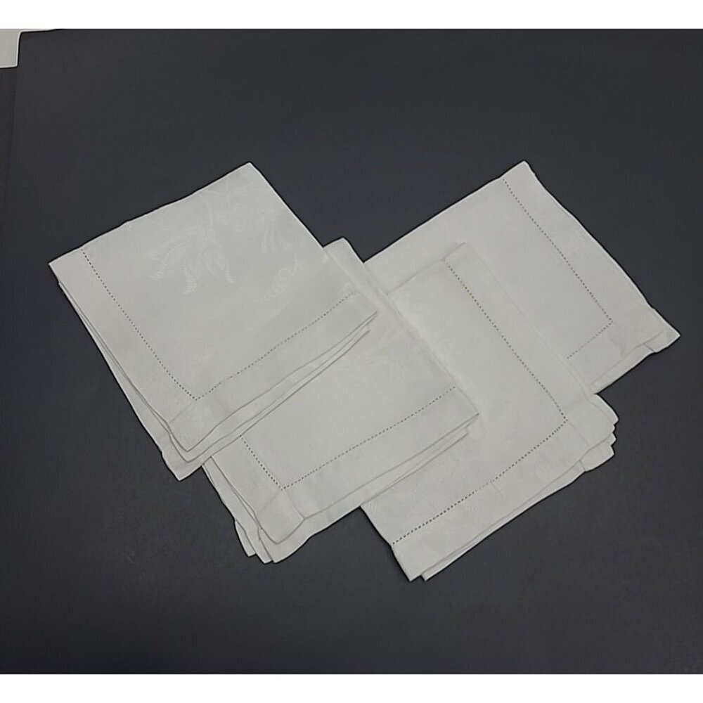 Vintage Napkins Lot of 4 White Floral - Picture 1 of 3